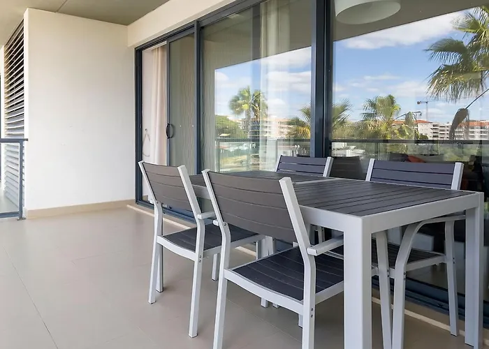 стильный т2 קווארטיירה